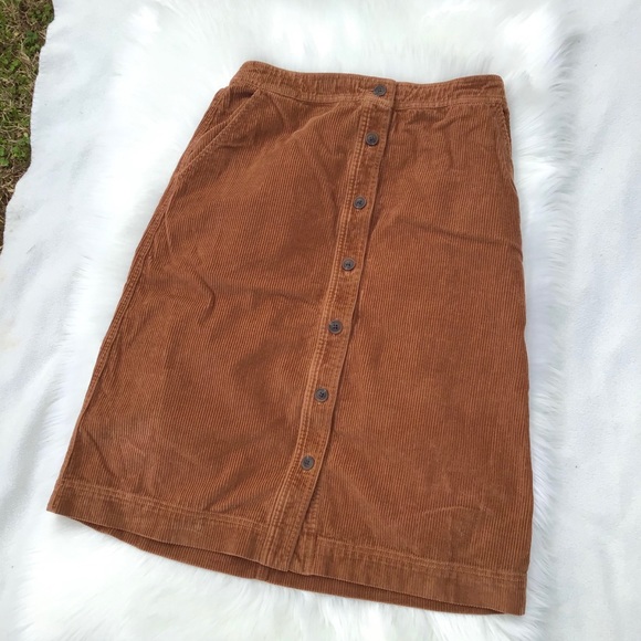 GAP Dresses & Skirts - GAP Corduroy Midi Skirt